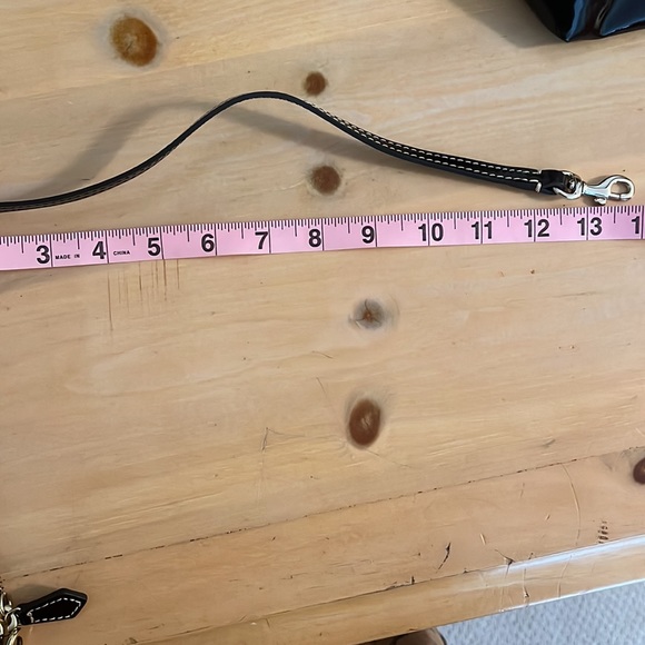 Dooney & Bourke Black Patent Leather & Snakeskin Wristlet. New without tags - Picture 9 of 9